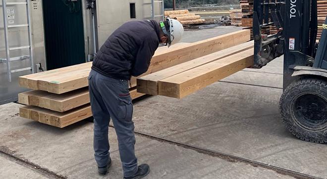 坂矢木材株式会社